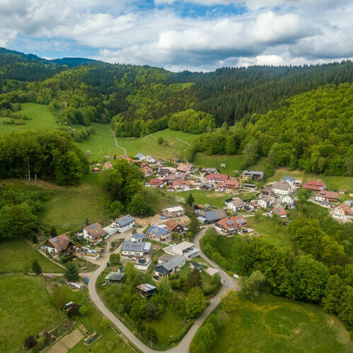 Blick ber Schnenberg, am Fue des Belchens gelegen.