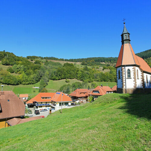 Tunau mit der rtlichen Kapelle.