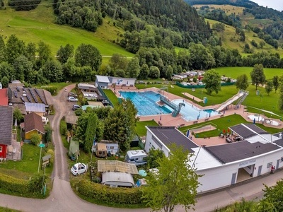 Der Campingplatz in Schnenbuchen aus der Vogelperspektive