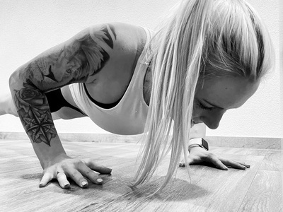 Ramona beim HIIT-Training Ramona beim HIIT-Training