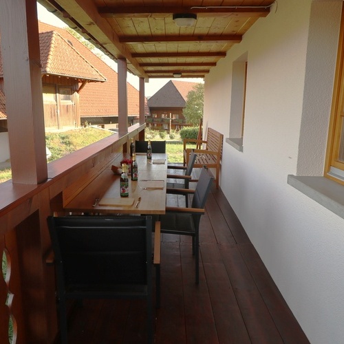Der Balkon lädt zum Verweilen ein. - Der Balkon lädt zum Verweilen ein. -